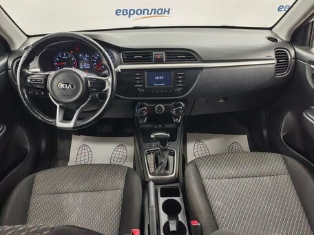 2019 Kia Rio IV, белый, 1134300 рублей, вид 5