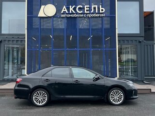 2016 Toyota Camry VII (XV50) Рестайлинг, чёрный, 1988000 рублей, вид 4