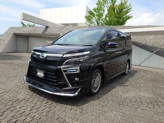 2021 Toyota Voxy III (R80) Рестайлинг, чёрный, 1530000 рублей, вид 2