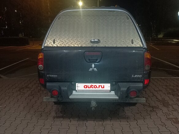 2013 Mitsubishi L200 IV, чёрный, 1550000 рублей - вид 2