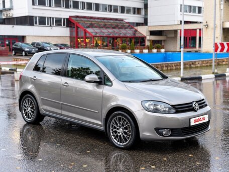 2010 Volkswagen Golf Plus II, бежевый, 565000 рублей, вид 3