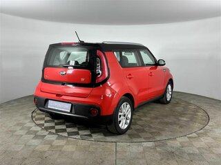 2018 Kia Soul II Рестайлинг, красный, 1640000 рублей, вид 5
