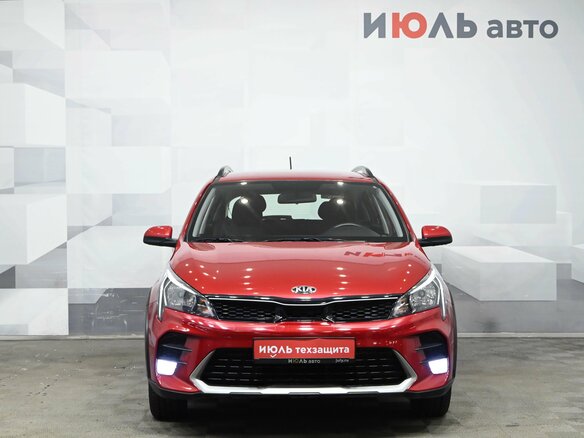 2021 Kia Rio X IV Рестайлинг, красный, 1830000 рублей - вид 2