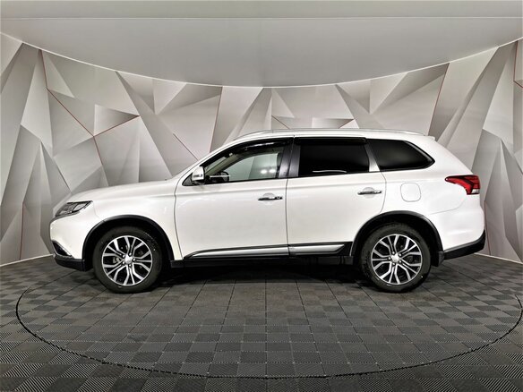 2018 Mitsubishi Outlander III Рестайлинг 2, серый, 1915150 рублей - вид 4