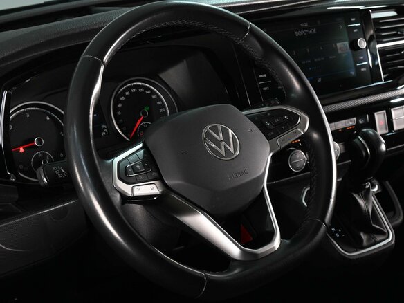 2021 Volkswagen Multivan T6 Рестайлинг, белый, 6100000 рублей - вид 10
