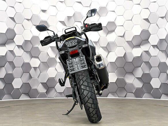 2023 Suzuki V-Strom 800DE, серый - вид 5
