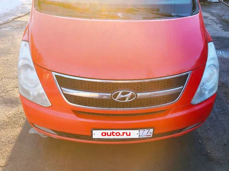 2011 Hyundai Grand Starex, красный, 842000 рублей, вид 1