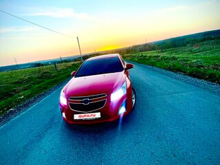 2014 Chevrolet Cruze I Рестайлинг, красный, 700000 рублей, вид 2