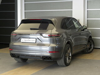 2020 Porsche Cayenne S III, серый, 8279000 рублей, вид 2