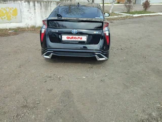 2017 Toyota Prius IV (XW50), чёрный, 1499000 рублей, вид 4
