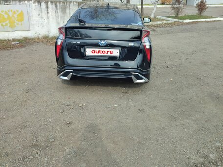 2017 Toyota Prius IV (XW50), чёрный, 1499000 рублей, вид 4