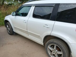 2014 Skoda Yeti I Рестайлинг, белый, 900000 рублей, вид 4