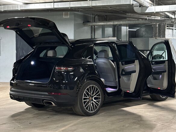 2020 Porsche Cayenne III, чёрный, 7250000 рублей - вид 4