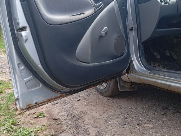 2002 Toyota Echo, серый, 155000 рублей - вид 10