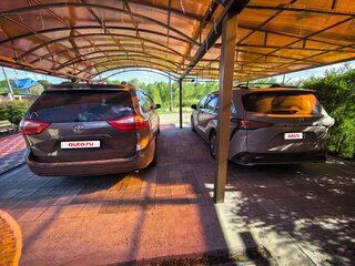 2016 Toyota Sienna III Рестайлинг, серый, 3100000 рублей, вид 3
