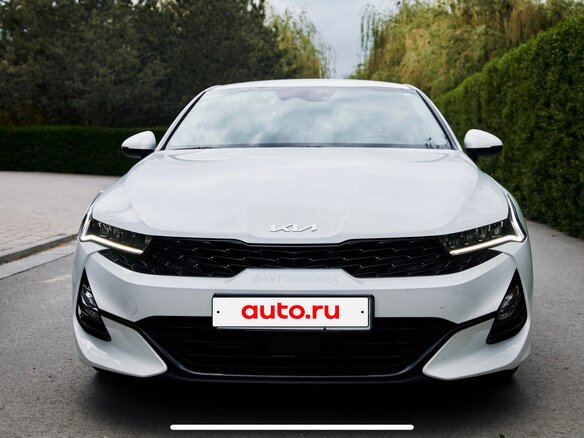 2021 Kia K5 LPi III, белый, 2650000 рублей - вид 2