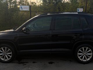 2016 Volkswagen Tiguan I Рестайлинг, чёрный, 1720000 рублей, вид 2