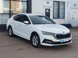 2021 Skoda Octavia IV (A8), белый, 2395000 рублей, вид 3