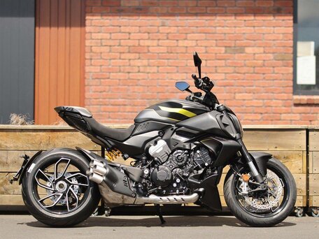2026 Ducati Diavel V4, чёрный, 3200000 рублей, вид 3