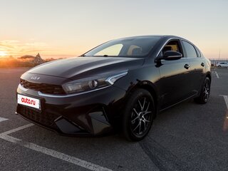 2021 Kia Cerato IV Рестайлинг, чёрный, 2080000 рублей, вид 2