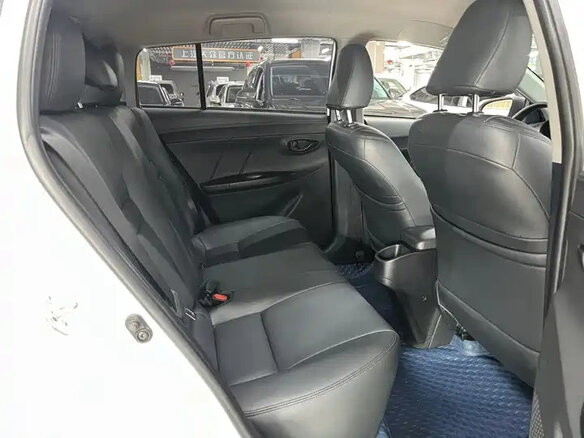 2023 Toyota Yaris XP150 XP150 Рестайлинг 2, белый, 1250000 рублей - вид 12