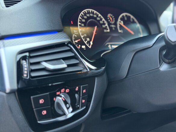 2019 BMW 5 серии 520d xDrive VII (G30/G31/G38), серый, 3597000 рублей - вид 27