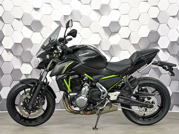 2017 Kawasaki Z 650, чёрный, 727000 рублей - вид 3