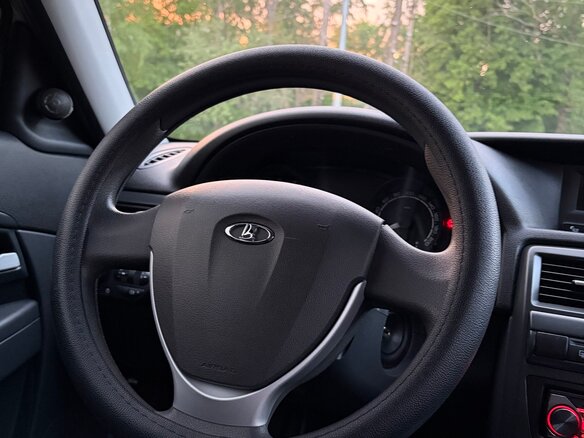2015 Lada (ВАЗ) Priora I Рестайлинг, белый, 630000 рублей - вид 15