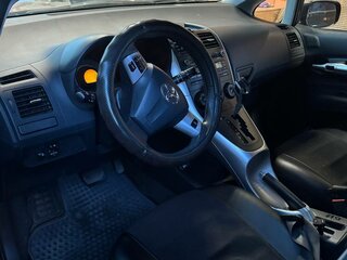 2011 Toyota Auris I Рестайлинг, чёрный, 930000 рублей, вид 3