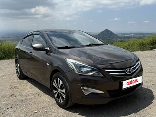 2016 Hyundai Solaris I Рестайлинг, коричневый, 890000 рублей, вид 3