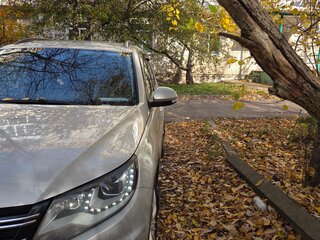 2012 Volkswagen Tiguan I Рестайлинг, серебристый, 1400000 рублей, вид 3