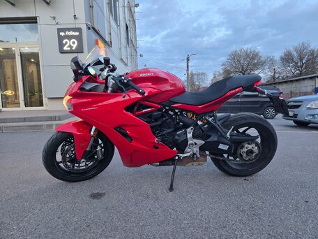 2017 Ducati Supersport, красный, 620000 рублей, вид 4