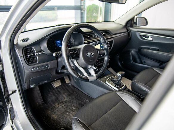 2018 Kia Rio X-Line IV, серебристый, 2050000 рублей - вид 12