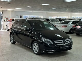 2012 Mercedes-Benz B-Класс 180 II (W246), чёрный, 795000 рублей, вид 3