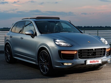 2017 Porsche Cayenne GTS II Рестайлинг (958), серый, 4999999 рублей, вид 4