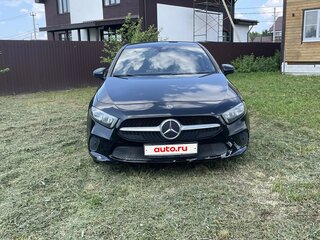 2019 Mercedes-Benz A-Класс 200 IV (W177), чёрный, 1690000 рублей, вид 3