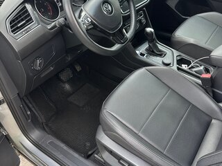 2019 Volkswagen Tiguan Allspace II, серый, 2700000 рублей, вид 4