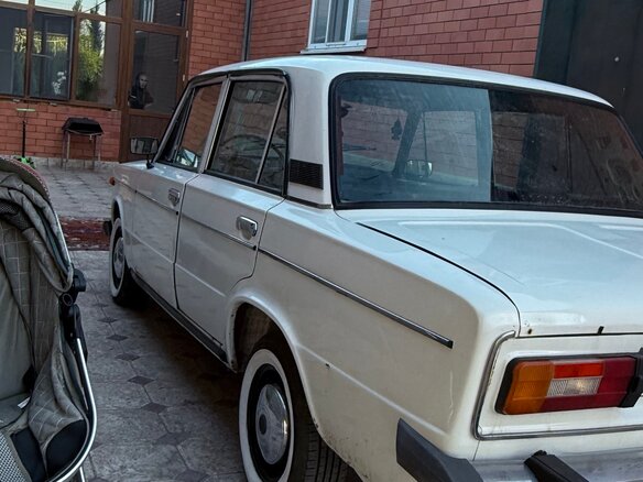 1999 Lada (ВАЗ) 2106 5-speed, белый, 150000 рублей - вид 2