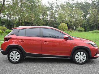 2023 Toyota Yaris L XP150 Рестайлинг, оранжевый, 1200000 рублей, вид 5