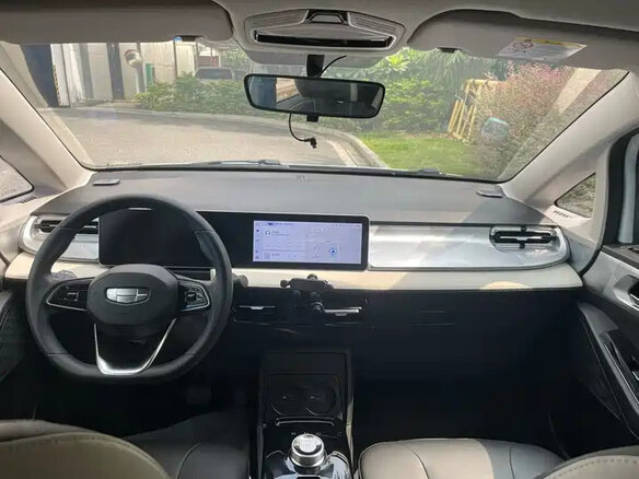 2026 Geely Geometry E 33.5 kWh, белый - вид 6