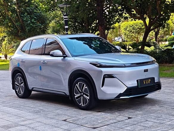 2025 Geely Galaxy Starship 7 120km, серебристый - вид 3