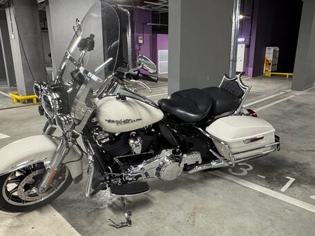 2017 Harley-Davidson Road King, белый, 1550000 рублей, вид 3