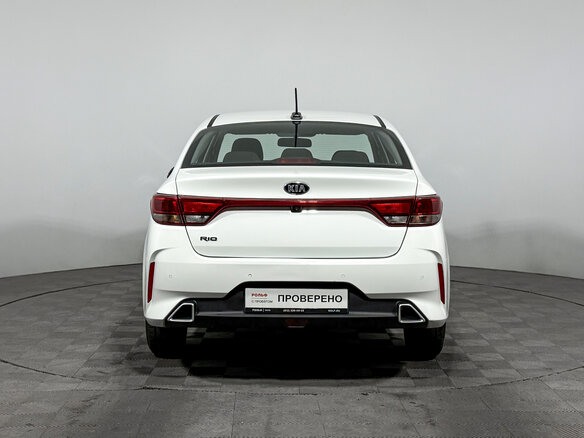 2020 Kia Rio IV Рестайлинг, белый, 1480000 рублей - вид 5
