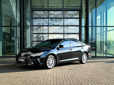 2015 Toyota Camry VII (XV50) Рестайлинг, чёрный, 1899999 рублей, вид 3