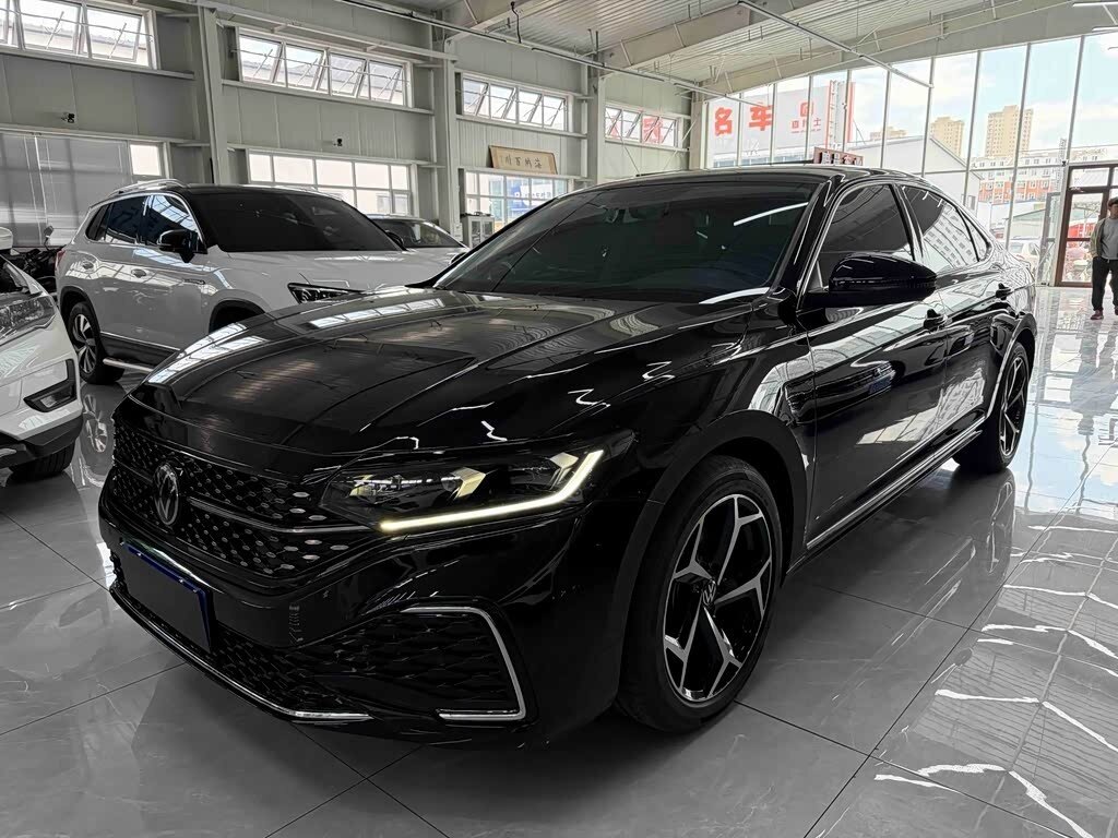 Открыть фотографии: Volkswagen Passat B8 Рестайлинг