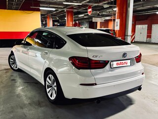 2013 BMW 5 серии Gran Turismo 535i xDrive VI (F10/F11/F07) Рестайлинг, белый, 2900000 рублей, вид 5