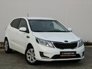2013 Kia Rio III, белый, 510000 рублей, вид 3