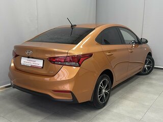 2017 Hyundai Solaris II, оранжевый, 1325000 рублей, вид 2