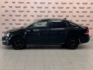2017 Volkswagen Polo V Рестайлинг, чёрный, 879000 рублей, вид 5