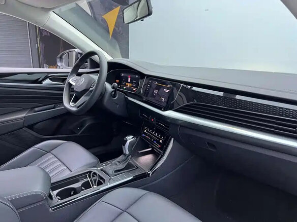 2023 Volkswagen Passat B8 Рестайлинг, чёрный, 1890020 рублей - вид 5